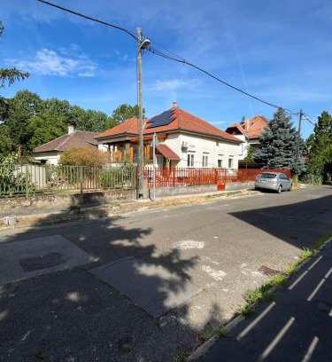 Alsorakos Apartamento | Cozy House with Garden and FreeParking