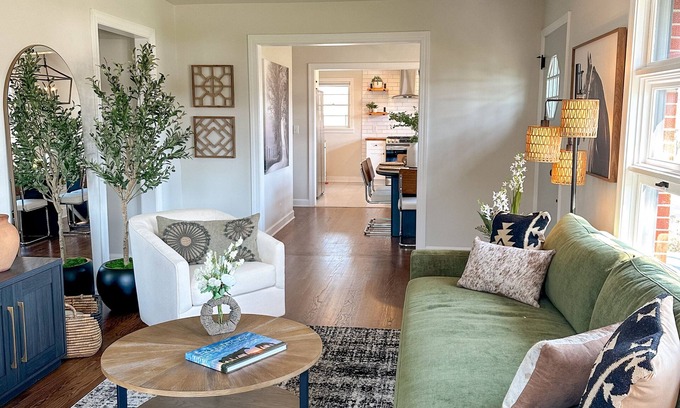 Elizabethtown Casa | Cozy house with ping pong table and outdoor entertainment area