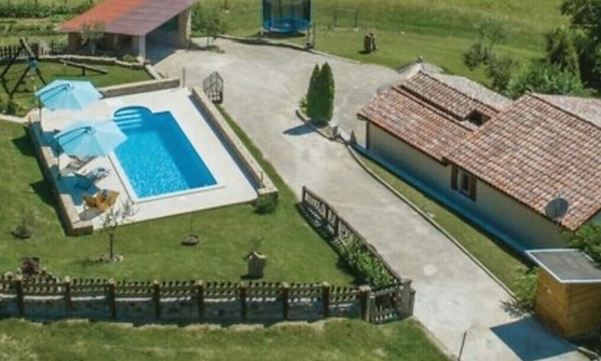 Gologoricki Dol Casa | cozy house with private pool surrounded by beautiful nature