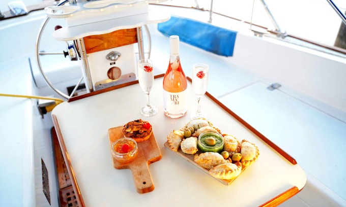 Coconut Grove Alquiler De Eote | Cozy Houseboat in Vibrant Miami with AC and WiFi