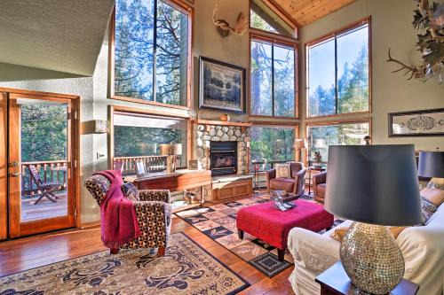Idyllwild Casa | Cozy Idyllwild Cabin with Decks - Steps from Hiking!