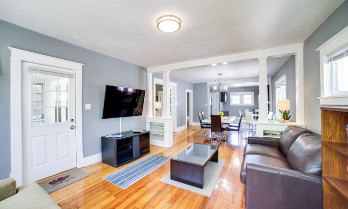 Michigan City Cabaña | Cozy Indiana Getaway Near Washington Park Zoo!