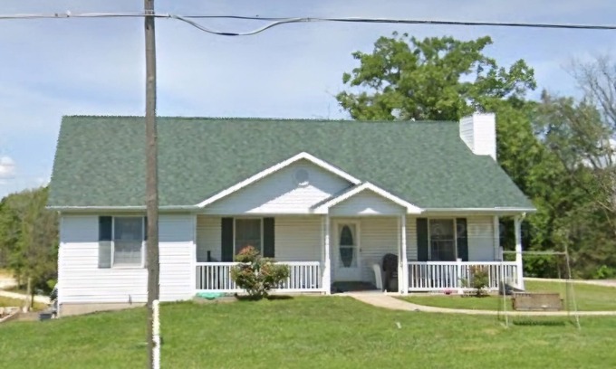 Holts Summit Casa | Cozy & inviting house in Holts Summit. 10 minutes from Jefferson City.