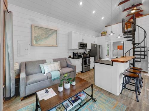 Charleston Casa | Cozy Island Cottage
