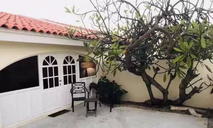 Oranjestad Apartamento | Cozy Island Studio Near Airport – Your Peaceful space in Aruba