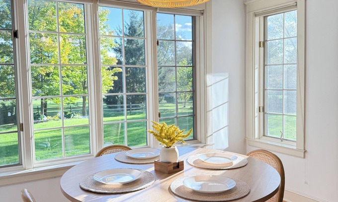 Ithaca Casa | Cozy Ithaca Retreat - Fenced Yard - 7 min drive to Cornell - Ev Charger