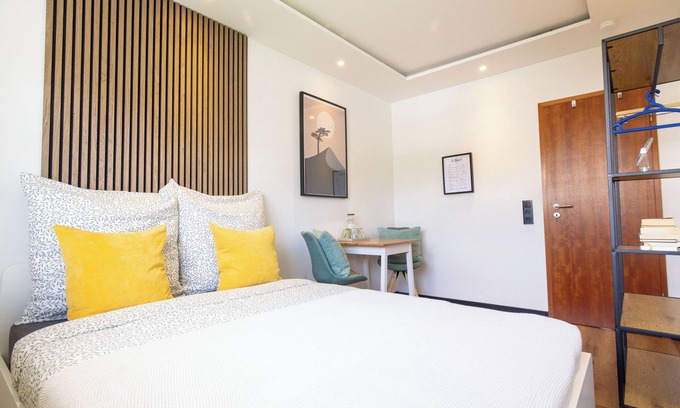Lind Cama Y Desayuno | Cozy Kyōto | Guest room in a homestay near airport, DLR ESA, trade fair & city