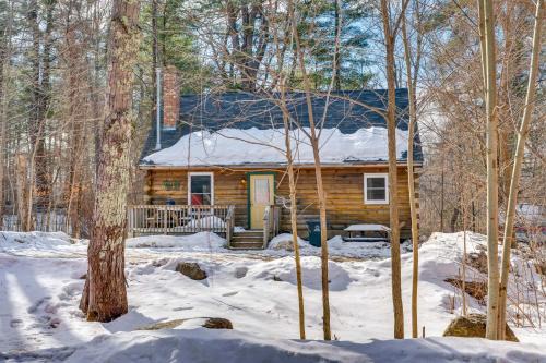 Weirs Beach Casa | Cozy Laconia Cabin, Close to Winnipesaukee Pier!