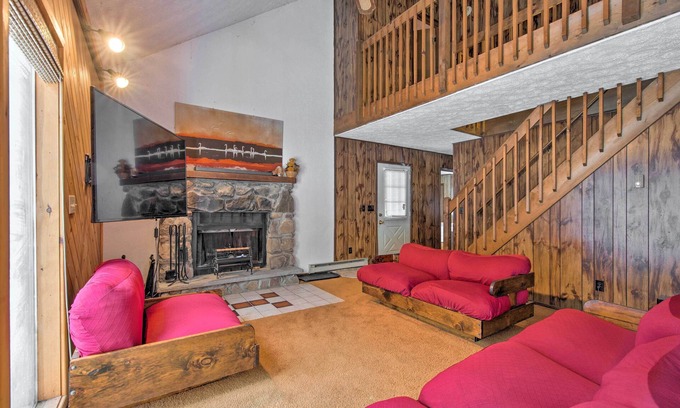 Lake Ariel Casa | Cozy Lake Ariel Home w/ Community Amenities!