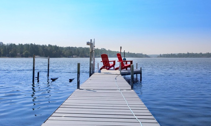 Central Alberta Casa | Cozy Lakefront! Lac La Nonne, Alberta