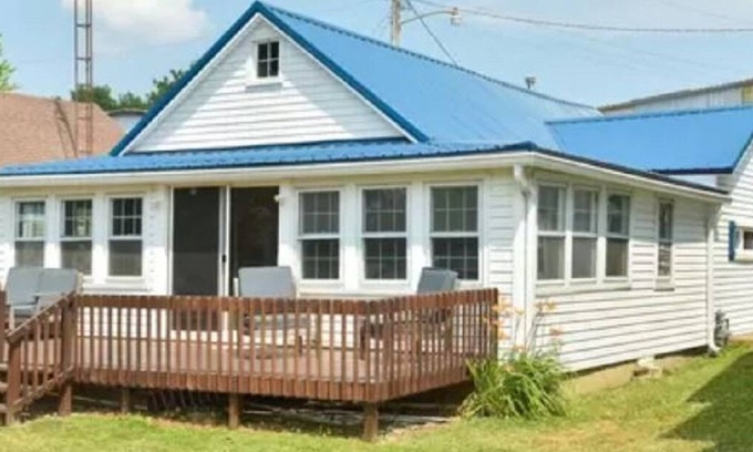 Russells Point Cabaña | Cozy Lake Cottage, in the heart of Indian Lake