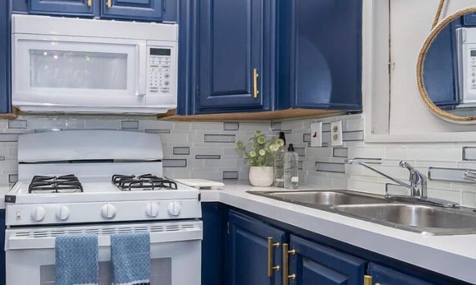 Kissimmee Cabaña | Cozy Lake Cottage - 4 miles to Disney