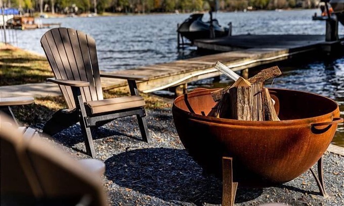 Lake Oconee Casa | Cozy Lake Cottage- Newly renovated!
