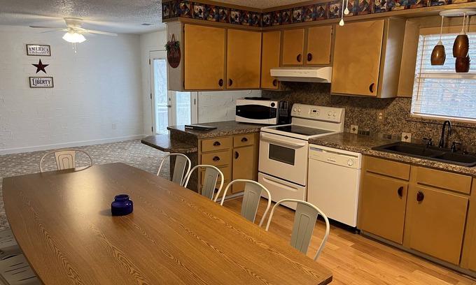 Cookson Casa | Cozy Lake Home for the whole family!