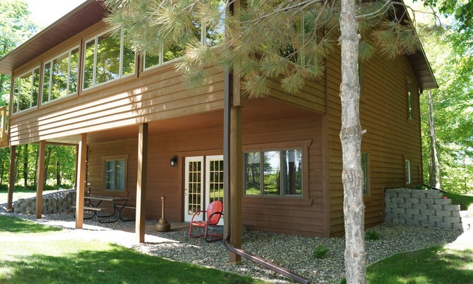 Deerwood Casa | NUEVO Lake Front Home en Round Lake en el corazón Brainerd / Mille Lacs / Cuyuna area