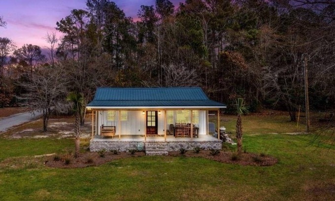 Manning Casa | Cozy Lake House on Lake Marion with beautiful views of sunsets on the lake!