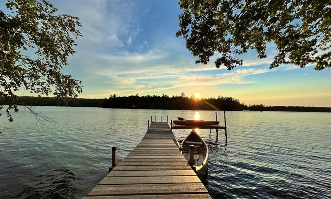 Readfield Cabina | Cozy Lakeside Cottage - Readfield, ME