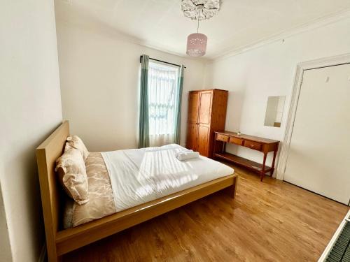 Saint Paul's Casa | Cozy Large Room near Bristol City Centre