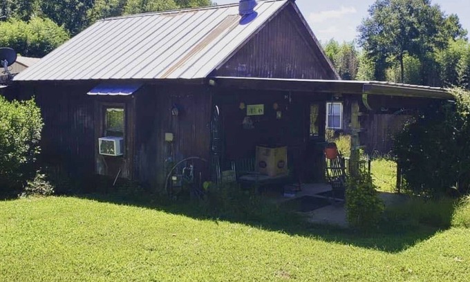 Pelzer Cabina | Cozy Little Cabin