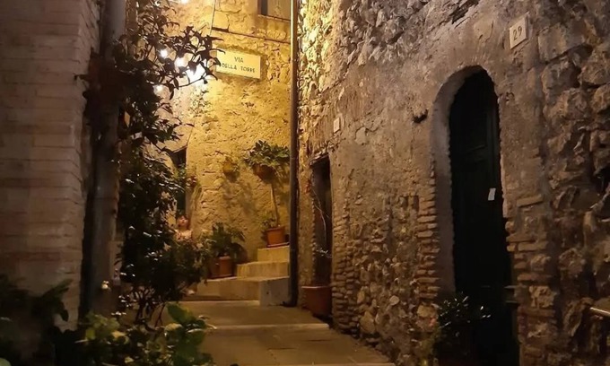 Olevano Romano Apartamento | Cozy little house in the beautiful historic center of Olevano Romano.