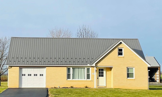 Chambersburg Casa | Cozy "Little Yellow House" in Chambersburg, PA.