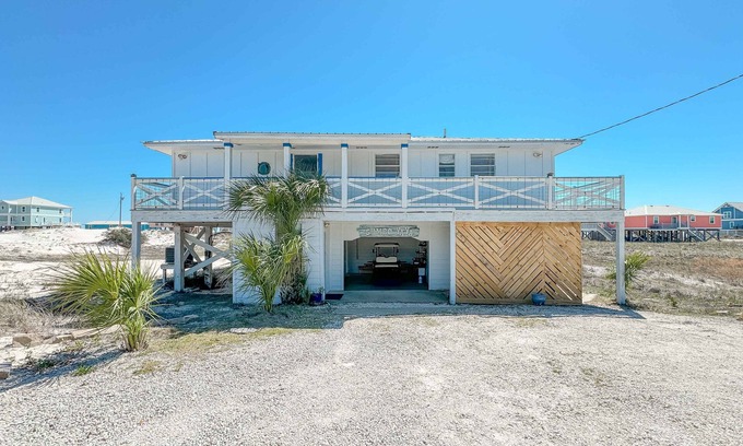 Surf Side Shores Casa | COZY LIVING ON THE BEACH!