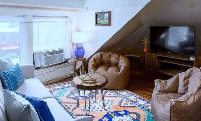 Cherokee Triangle Apartamento | Cozy Loft in KY! Perfect Location!