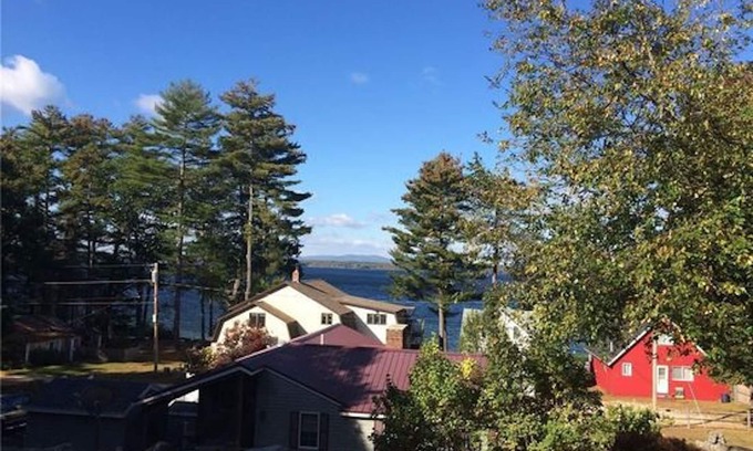 South Casco Apartamento | Cozy Loft - Mountain Views & Sebago Lake Access