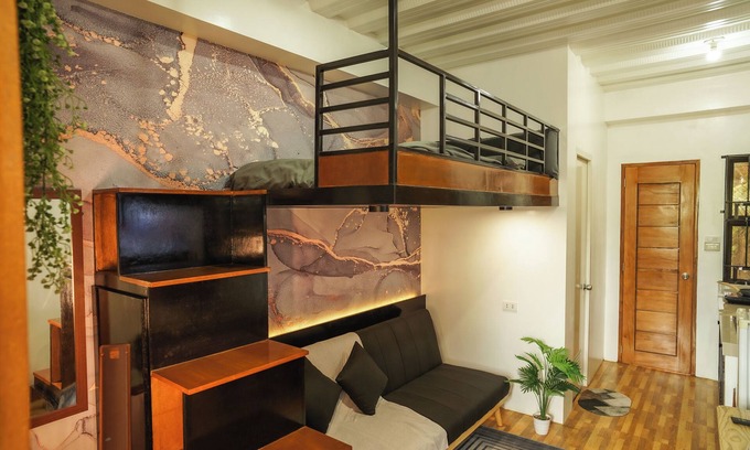 Albay Province Casa | Cozy Loftbed Wi-Fi & Netflix Along Ligao Natl Road
