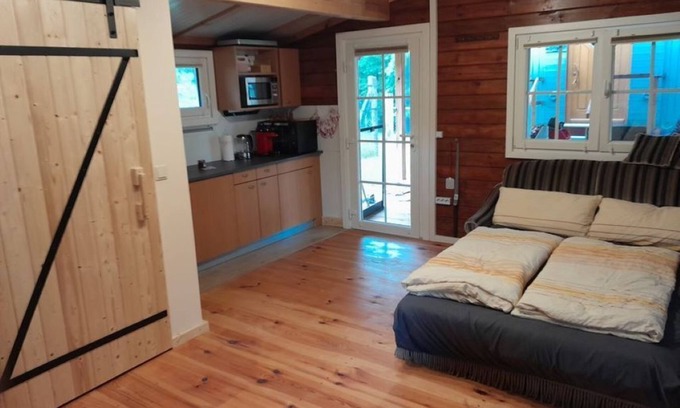 Oberhavel Cabina | Cozy log cabin for 1-2 people in an absolutely quiet location with lake access.