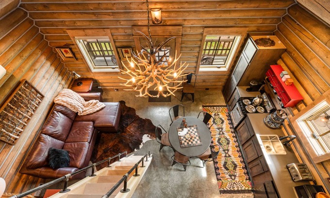 Livingston Cabina | Cozy Log Cabin in Beautiful Paradise Valley