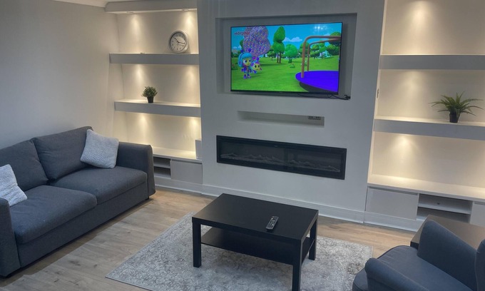 Thamesmead Casa | Cozy London Home with Three Bedrooms