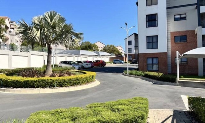 Greater Johannesburg Metropolitan Area Condominio | Cozy, Luxurious Apartment With Infinitypool