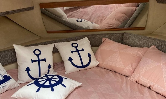 Runnymede Alquiler De Eote | Cozy luxury boat with WiFi, AC in charming Chertsey