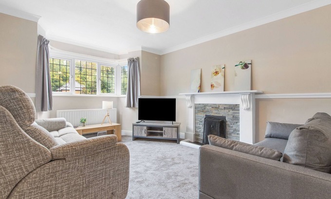 Epsom Apartamento | Cozy Maisonette in Langley Vale