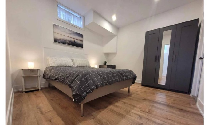Lakeview Casa | Cozy Master with private bathroom