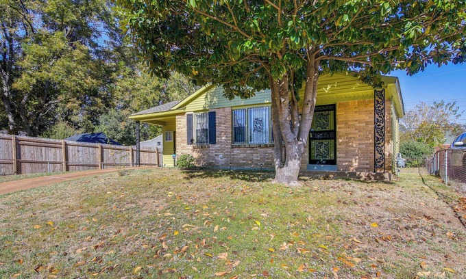 South Memphis Cabaña | Cozy Memphis Vacation Rental Near Beale Street!