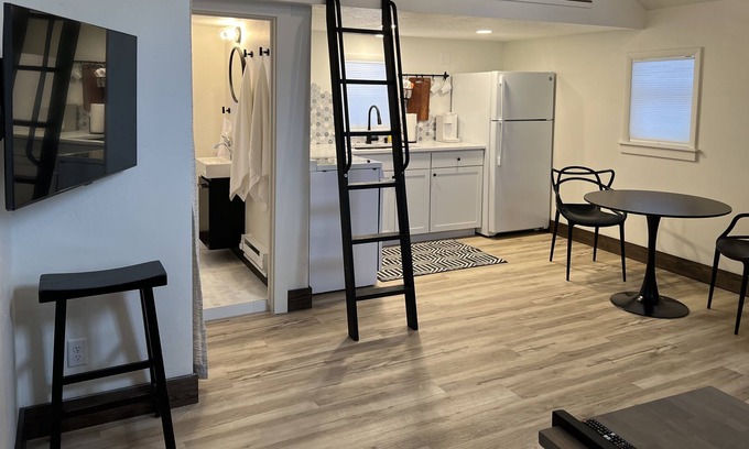 Franklin to the Fort Casa | Cozy Midtown Tiny Home
