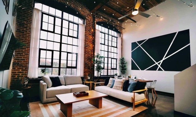 Arcadia Apartamento | Cozy mill loft w/ 2 king beds, gym & pool