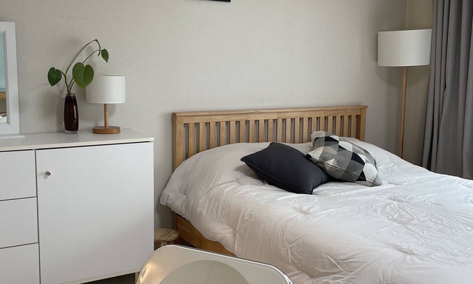 Banpo-dong Apartamento | Cozy Minimalist-Close to Hotspots-7 min to subway