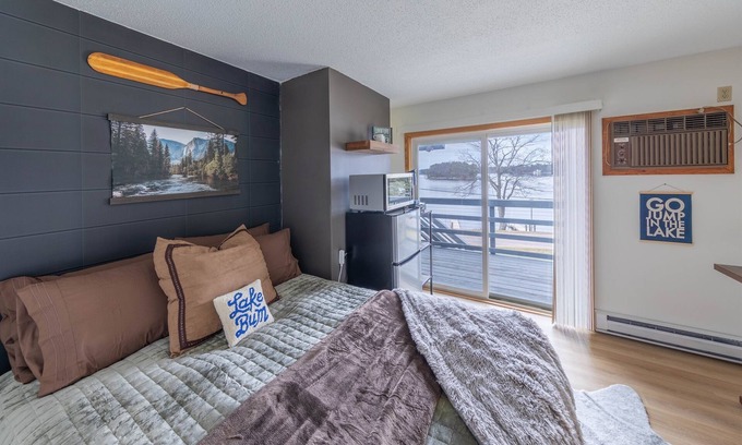 Minocqua Condominio | Cozy Minocqua Studio | Lake Access · Walk to Town