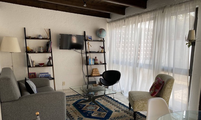 Santa Catarina Apartamento | Acogedor apartamento moderno en Coyoacán del siglo XVI.