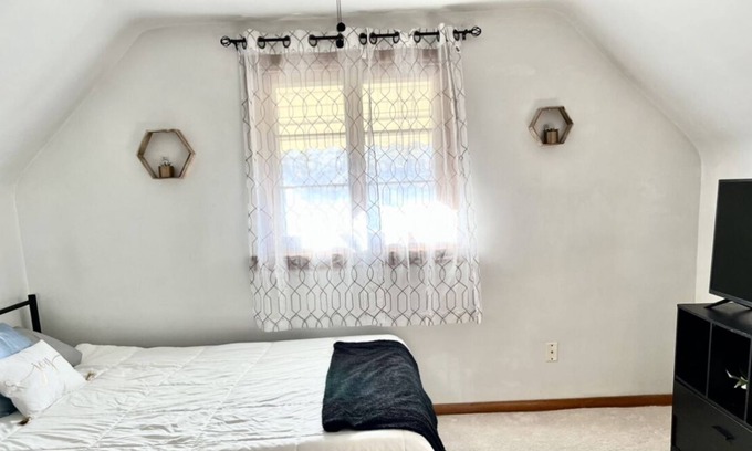 Blasdell Apartamento | ✨COZY, modern close to highway- 5 min from Bill's stadium & beach! ❤️💙