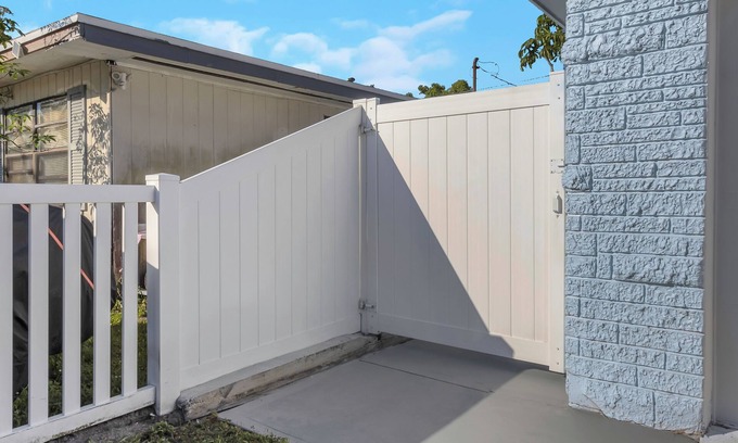 Pinellas Park Apartamento | Cozy Modern Studio Getaway in Pinellas Park