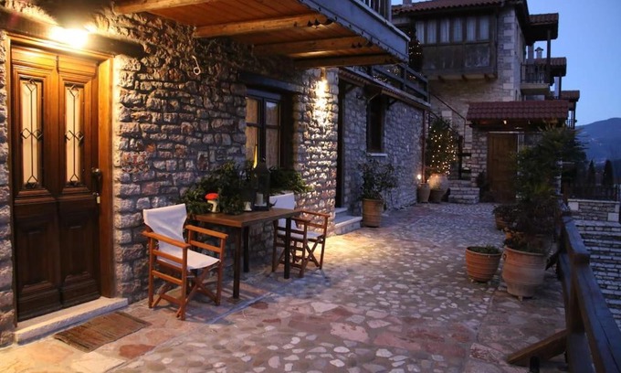 Karpenisi Apartamento | Cozy Mountain Cabin