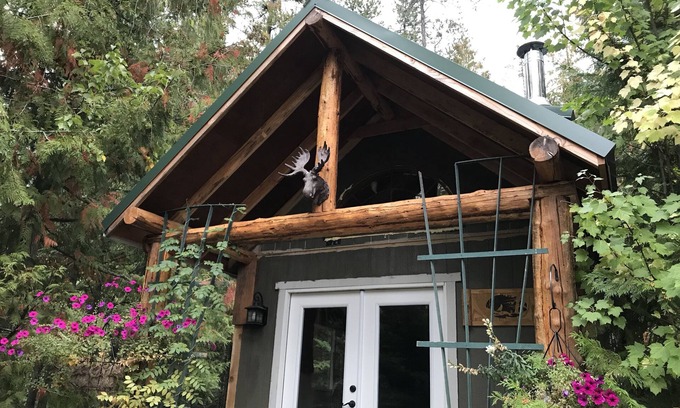 Sagle Cabina | Cozy Mountain Cabin /hot tub