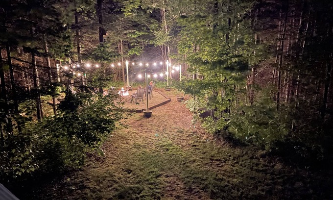 Twin Mountain Casa | Cozy Mountain Escape w/ Firepit Area ~ BBQ & Views