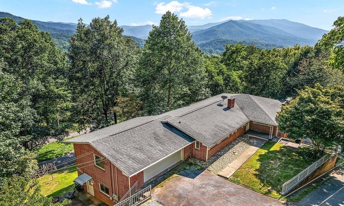 Waynesville Apartamento | Cozy Mountain Hideaway Close to Downtown!
