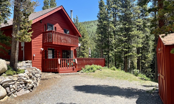 Saint Mary's Cabina | Cozy Mountain Retreat