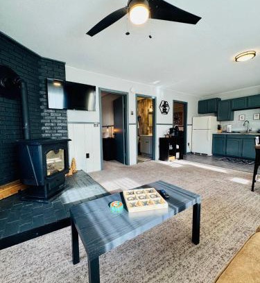 Bessemer Casa | Cozy Mountain View Condo at Powderhorn Mountain